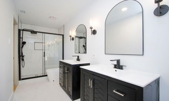 407 Hedgecroft Drive, El Lago, TX 77586