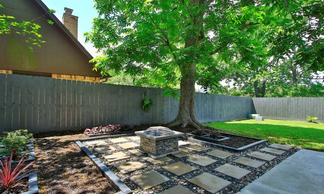407 Hedgecroft Drive, El Lago, TX 77586