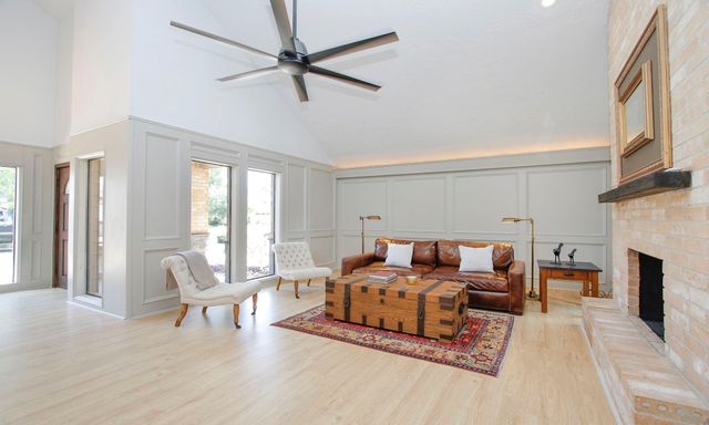 407 Hedgecroft Drive, El Lago, TX 77586