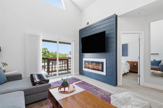 1000 E 1st Avenue 404, Denver, CO 80218