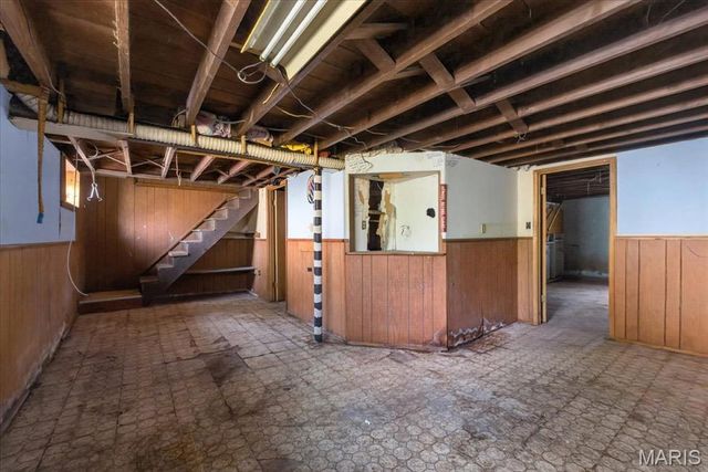 7407 Balfour Drive, Hanley Hills, MO 63133