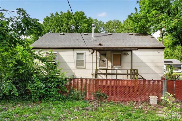 7407 Balfour Drive, Hanley Hills, MO 63133