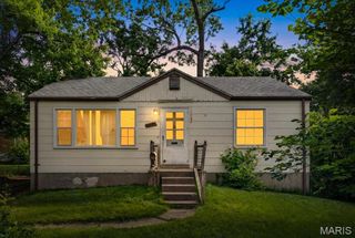 7407 Balfour Drive, Hanley Hills, MO 63133
