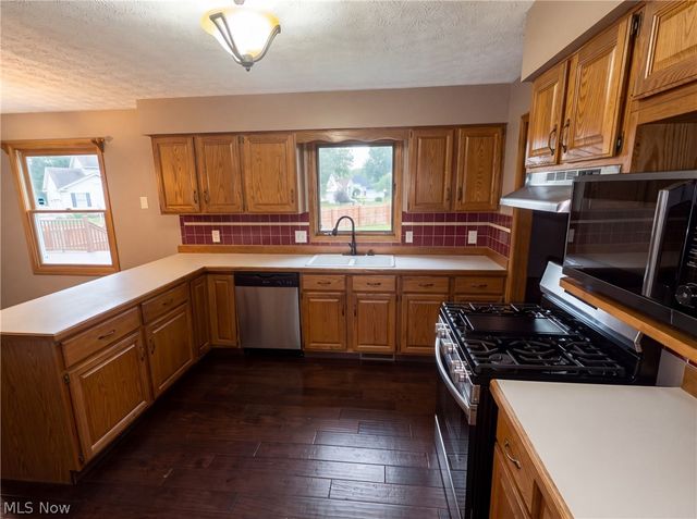 1100 Prescot Avenue NW, Massillon, OH 44646