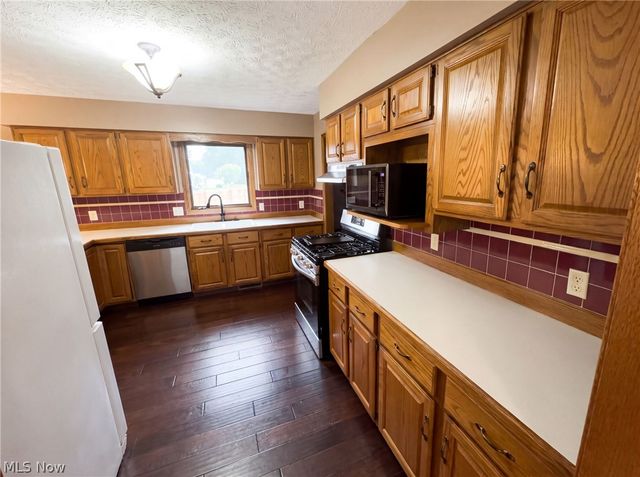 1100 Prescot Avenue NW, Massillon, OH 44646