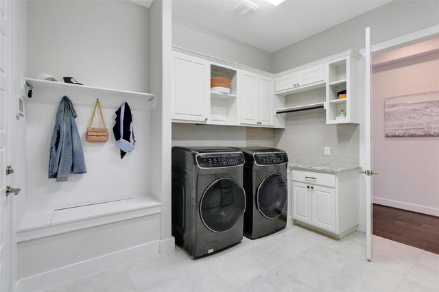 702 Tomichi TRL, Austin, TX 78738