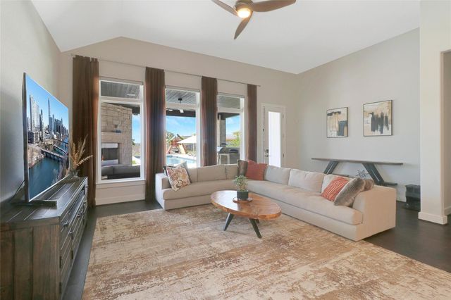 702 Tomichi TRL, Austin, TX 78738