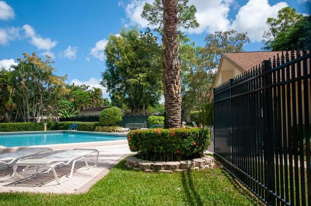 12999 Odessa Trail 16, Wellington, FL 33414
