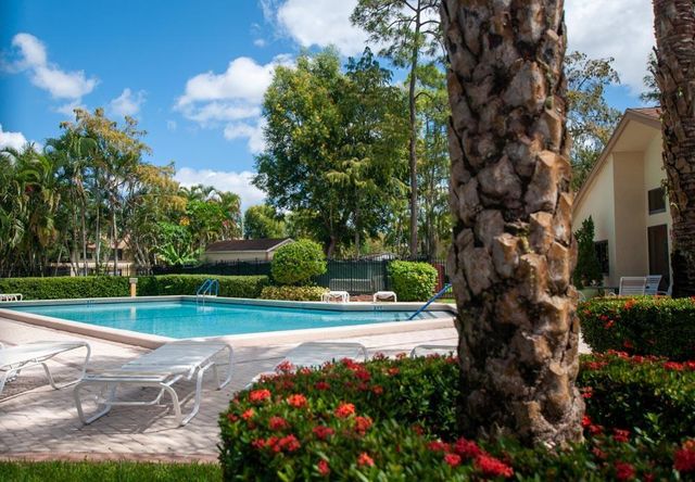 12999 Odessa Trail 16, Wellington, FL 33414