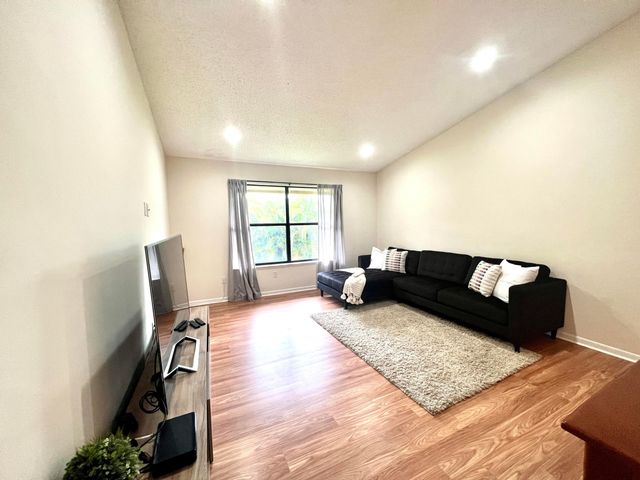 12999 Odessa Trail 16, Wellington, FL 33414