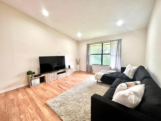 12999 Odessa Trail 16, Wellington, FL 33414