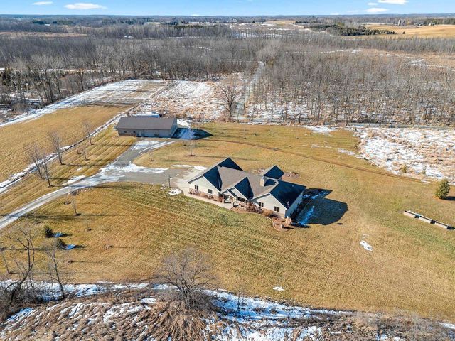 N8481 TOWN HALL ROAD, Black Creek, WI 54106