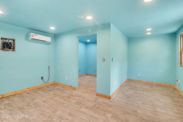 20 Woodglen Drive, Gulfport, MS 39507