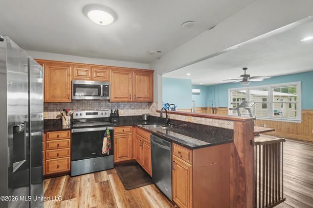20 Woodglen Drive, Gulfport, MS 39507