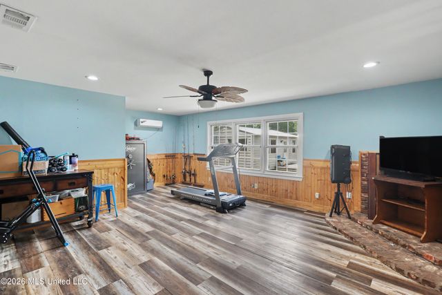 20 Woodglen Drive, Gulfport, MS 39507