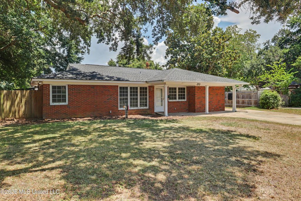 20 Woodglen Drive, Gulfport, MS 39507