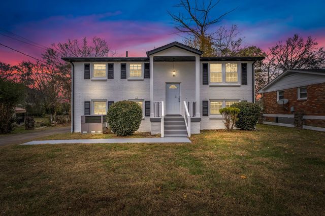 748 Bontemps Dr, Nashville, TN 37207