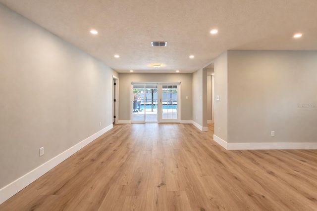 858 ERROL PARKWAY, Apopka, FL 32712