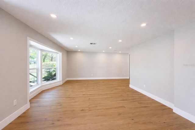 858 ERROL PARKWAY, Apopka, FL 32712