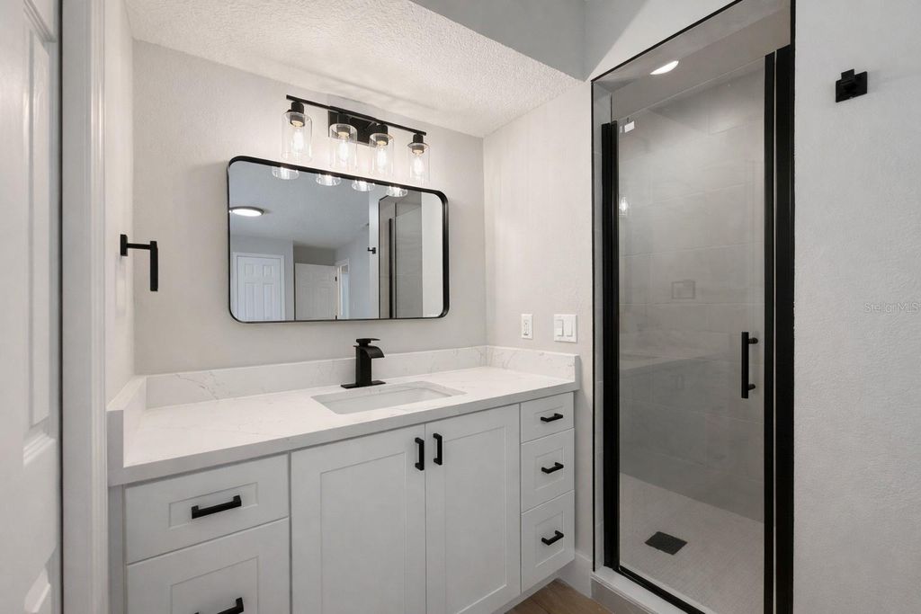 Image 28 of property listing at 858 ERROL PARKWAY, Apopka, FL 32712