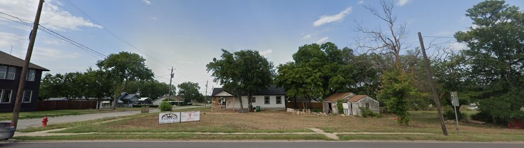 201 Rock st Street, Bowie, TX 76230