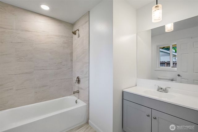 20213 60th Avenue W, Lynnwood, WA 98360