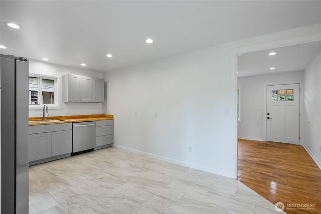 20213 60th Avenue W, Lynnwood, WA 98360