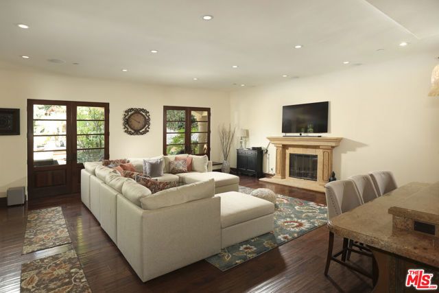 4718 White Oak Avenue, Encino (los Angeles), CA 91316