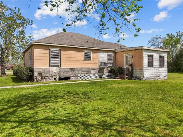 11703 Fm 1764, Santa Fe, TX 77510