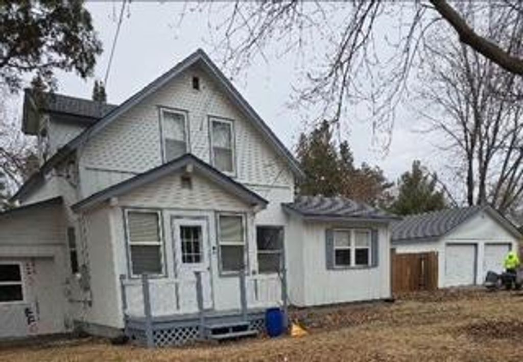 667 1st Avenue NW, Forest Lake, MN 55025