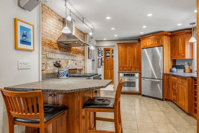 395 Pleasant Street, Portsmouth, NH 03801