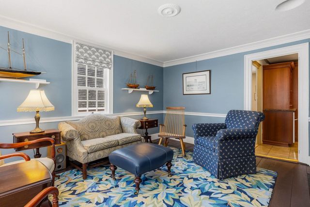 395 Pleasant Street, Portsmouth, NH 03801