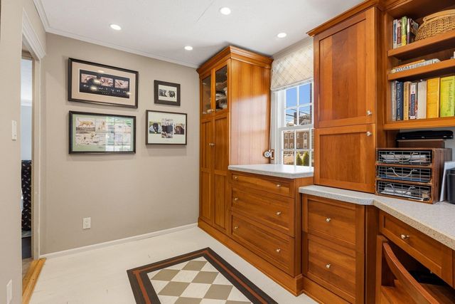 395 Pleasant Street, Portsmouth, NH 03801