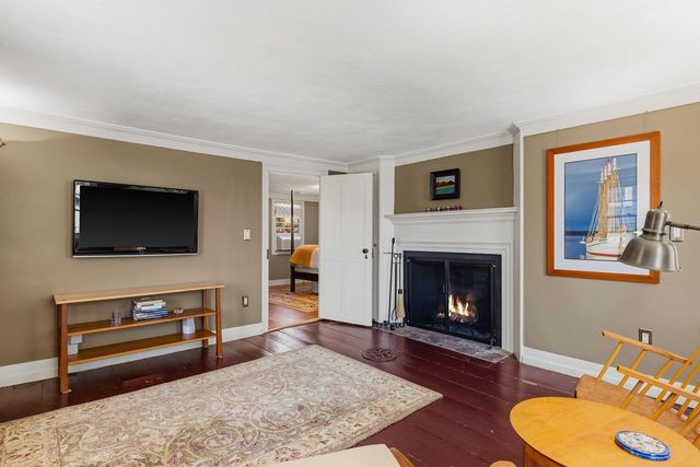 395 Pleasant Street, Portsmouth, NH 03801