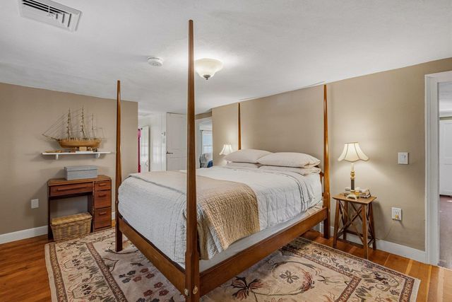 395 Pleasant Street, Portsmouth, NH 03801