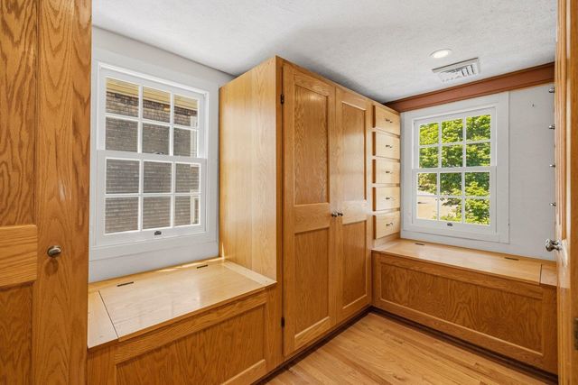 395 Pleasant Street, Portsmouth, NH 03801