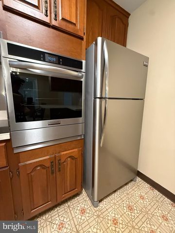 3 CHERRYWOOD RD, Reading, PA 19610