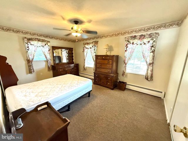 3 CHERRYWOOD RD, Reading, PA 19610