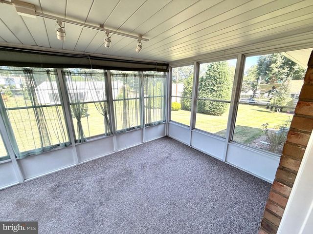 3 CHERRYWOOD RD, Reading, PA 19610