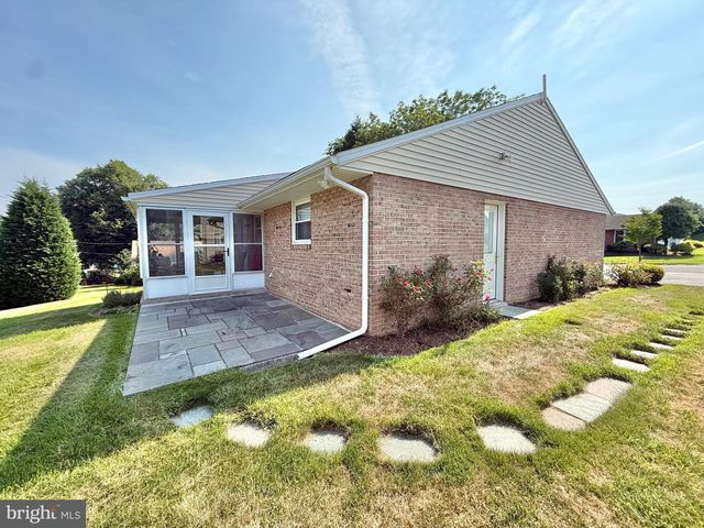 3 CHERRYWOOD RD, Reading, PA 19610