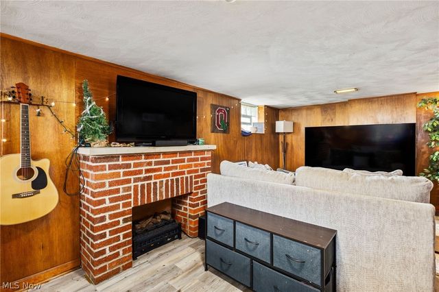 1629 Winton Avenue, Lakewood, OH 44107