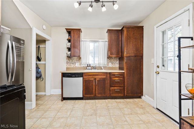 1629 Winton Avenue, Lakewood, OH 44107