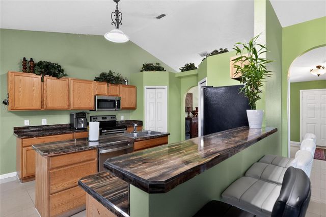 541 ADRIEL AVENUE, Winter Haven, FL 33880