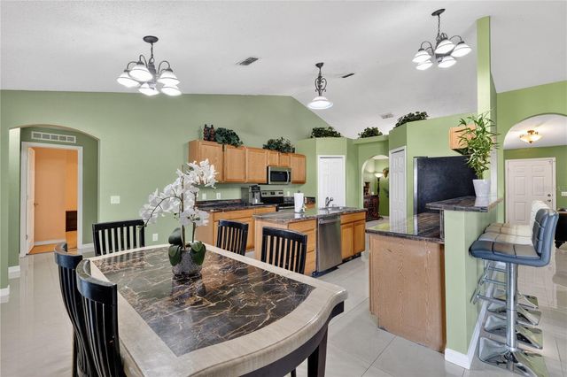 541 ADRIEL AVENUE, Winter Haven, FL 33880