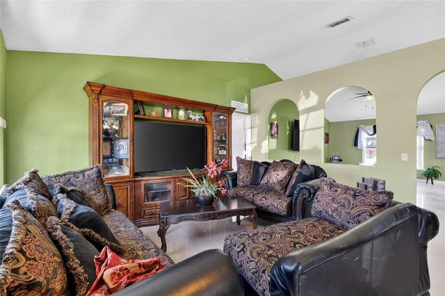 541 ADRIEL AVENUE, Winter Haven, FL 33880