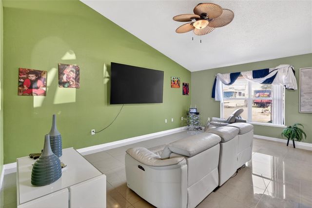 541 ADRIEL AVENUE, Winter Haven, FL 33880