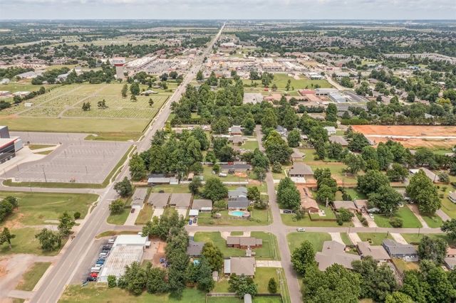 116 E Juniper Lane, Mustang, OK 73064