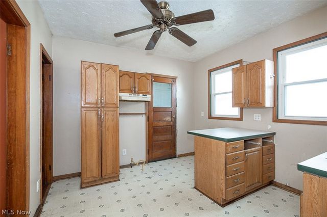 4507 Bridgeview Avenue, Newburgh Heights, OH 44105