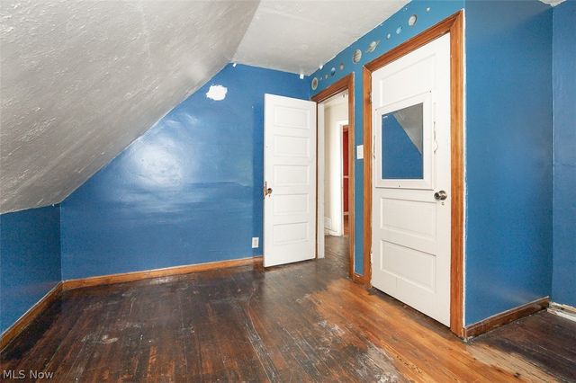 4507 Bridgeview Avenue, Newburgh Heights, OH 44105