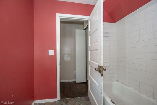 4507 Bridgeview Avenue, Newburgh Heights, OH 44105